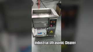 Quan sát kỹ hơn: Bình chứa chất tẩy rửa siêu âm công nghiệp lớn 108L có khả năng kiểm soát thời gian